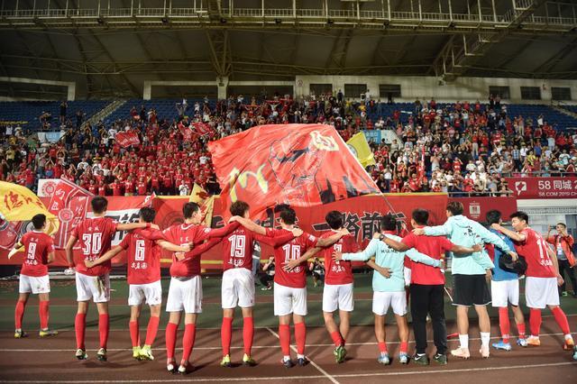 湖人VS雄鹿前瞻：詹皇出战成疑，东契奇能为“止颓之战”兜底吗？