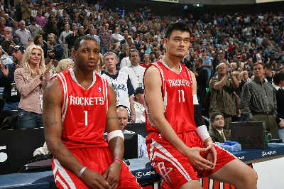 76人险胜雄鹿，马克西爆发，76人升至东部第六，雄鹿三连败。