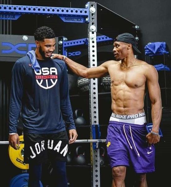 波士顿红袜队在 2021 年美联冠军赛因“牛棚崩盘”负于太空人