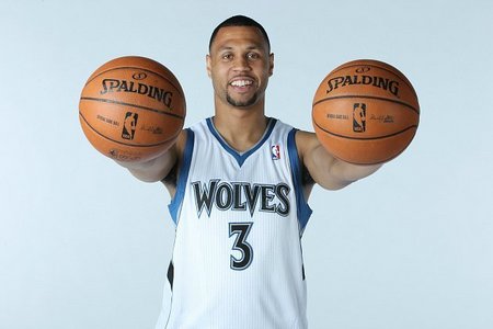 替补球员凯恩梅开三度 拜仁5‑0血洗斯图加特