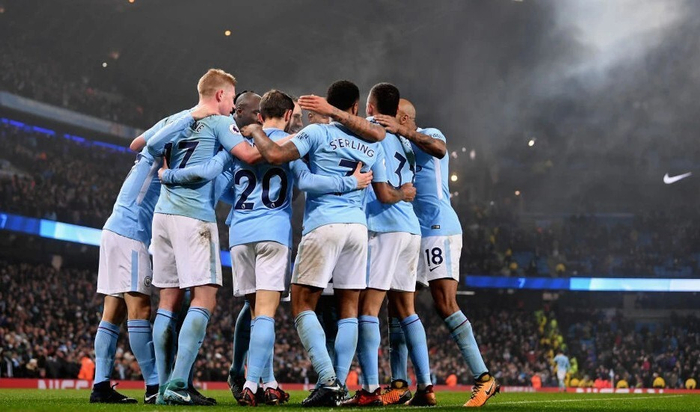 Rita直播整活，粉丝请求线下签售会，Rita：要不我签售个内搭给你？